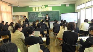 学級活動 (1)縮小.jpg